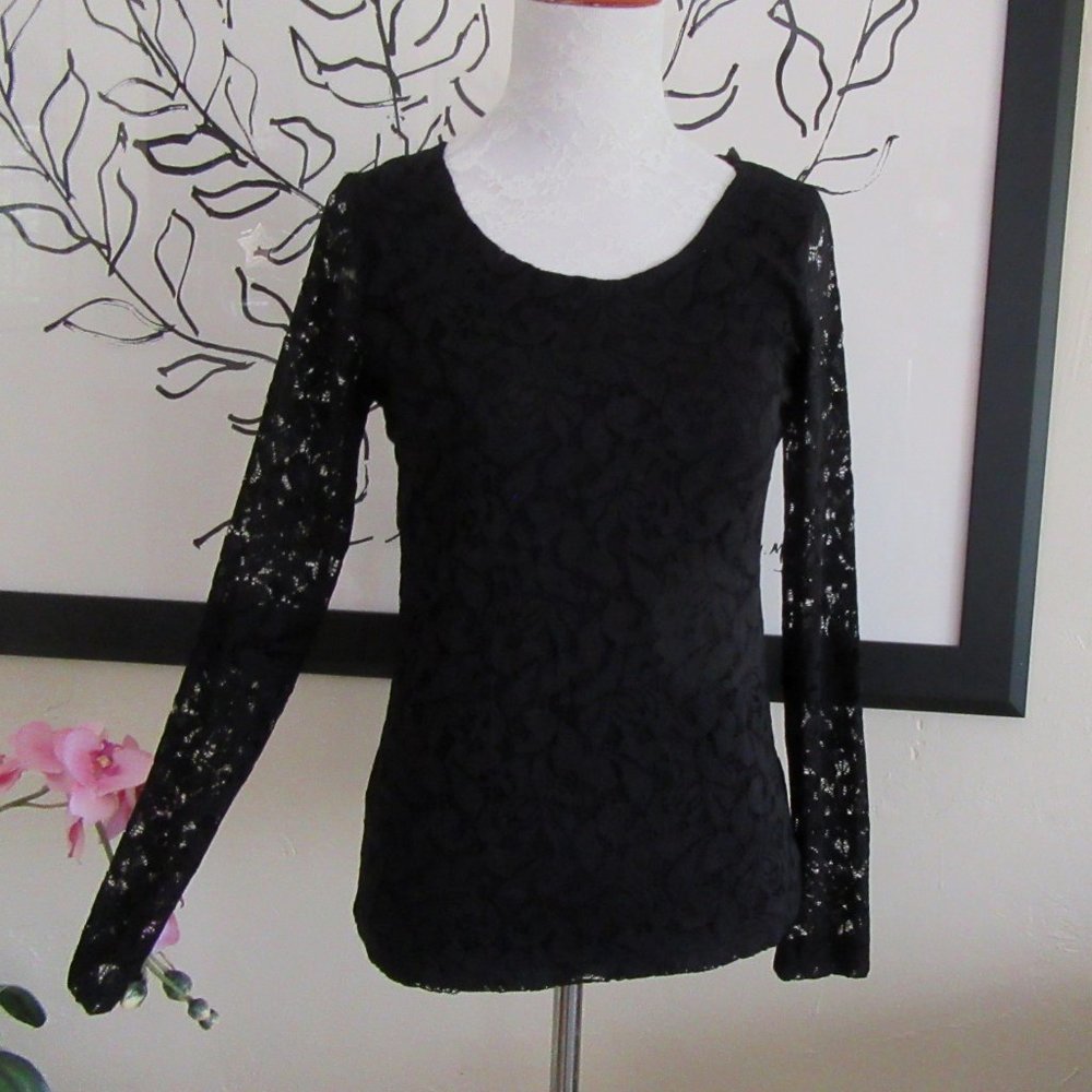 Alberto Makali black lace top sheer sleeves lined bodice size SM